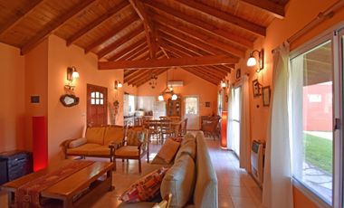 Venta Casa con pileta Barrio Privado Las Fuentes