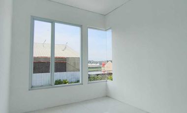 RUMAH 2 LANTAI KHARISMA TOWNHOUSE JUAL CEPAT, SISA 1 UNIT !