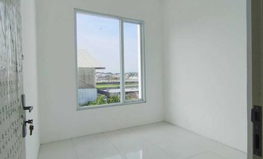 RUMAH 2 LANTAI KHARISMA TOWNHOUSE JUAL CEPAT, SISA 1 UNIT !