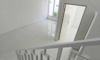 RUMAH 2 LANTAI KHARISMA TOWNHOUSE JUAL CEPAT, SISA 1 UNIT !