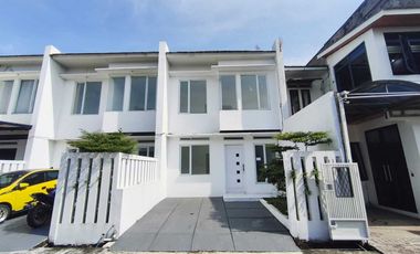 RUMAH 2 LANTAI KHARISMA TOWNHOUSE JUAL CEPAT, SISA 1 UNIT !
