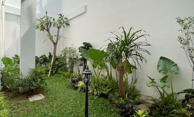 Dijual Rumah MURAH Mewah Siap Huni di area Tanjung Duren, Jalan Besar