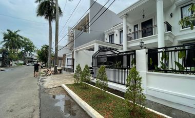 Dijual Rumah MURAH Mewah Siap Huni di area Tanjung Duren, Jalan Besar