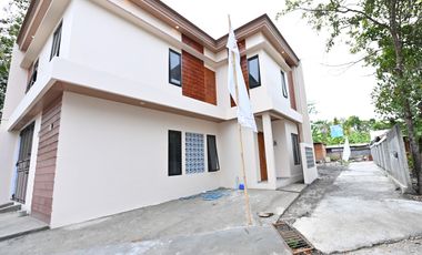 Rumah 2 Lantai Minimalis Dekat Kampus UMY Harga Murah