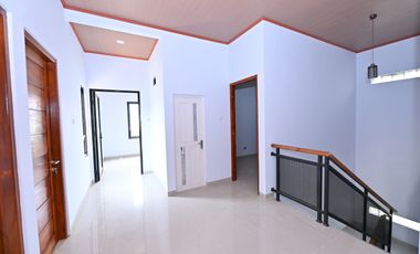 Rumah 2 Lantai Minimalis Dekat Kampus UMY Harga Murah