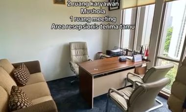 DISEWAKAN OFFICE FURNISH DI THE CEO BUILDING