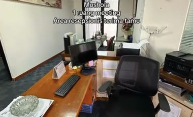 DISEWAKAN OFFICE FURNISH DI THE CEO BUILDING
