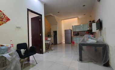 Rumah siap huni :  Full Furnish. 2,5 lantai. Tanjung Duren Dalam