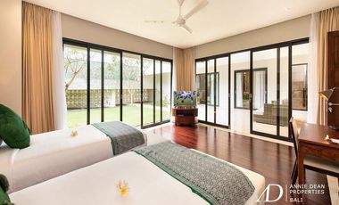 FREEHOLD CONTEMPORARY OCEANVIEW VILLA WITH INFINITY POOL | SOUTH BALI