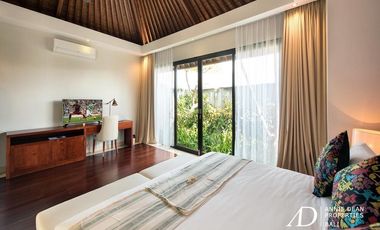FREEHOLD CONTEMPORARY OCEANVIEW VILLA WITH INFINITY POOL | SOUTH BALI