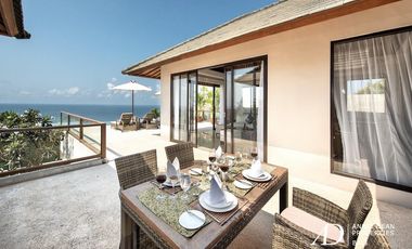FREEHOLD CONTEMPORARY OCEANVIEW VILLA WITH INFINITY POOL | SOUTH BALI