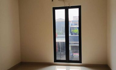 RUMAH BARU MINIMALIS 2 LANTAI DI PERUMAHAN PERSADA SAYANG RAWA BUAYA CENGKARENG JAKARTA BARAT