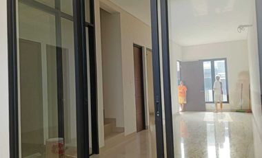 RUMAH BARU MINIMALIS 2 LANTAI DI PERUMAHAN PERSADA SAYANG RAWA BUAYA CENGKARENG JAKARTA BARAT