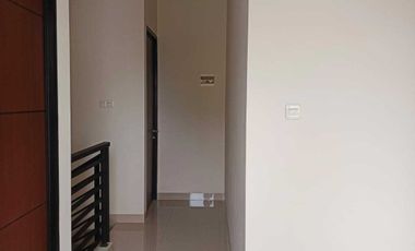 RUMAH BARU MINIMALIS 2 LANTAI DI PERUMAHAN PERSADA SAYANG RAWA BUAYA CENGKARENG JAKARTA BARAT