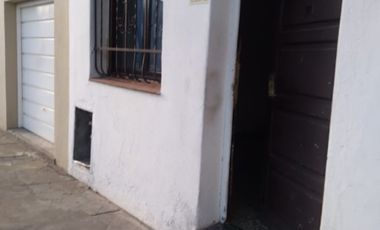 Casa PH en alquiler en Quilmes Este