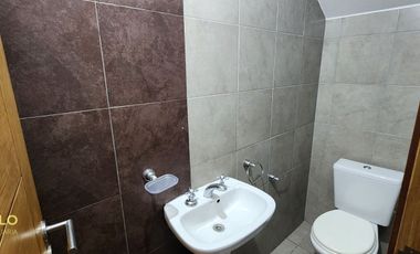 Departamento en alquiler c/ cochera en Villa Nueva