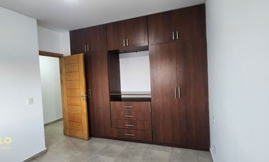 Departamento en alquiler c/ cochera en Villa Nueva