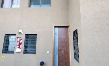 Departamento en alquiler c/ cochera en Villa Nueva