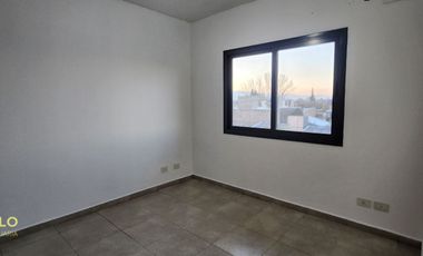 Departamento en alquiler c/ cochera en Villa Nueva