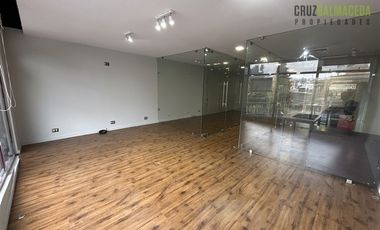 Oficina en Arriendo en Edificio Central Lake