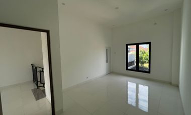 DIJUAL RUMAH SCANDINAVIAN MODERN KENTEN PALEMBANG