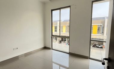 Disewakan Murah rumah PIK2 4,5x10 sudah terpasang AC