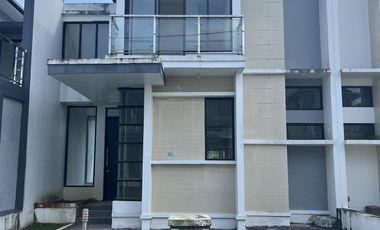 Rumah sewa 2 lantai strategis dekat sekolah di samarinda