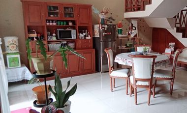 Jual Murah Rumah 2Lantai Di Taman Rempoa Indah, Tangerang Selatan.