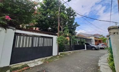 Turun harga 4M luas 305m2, Rumah Strategis Rawamangun, Harga Mepet NJOP