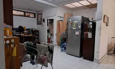 Turun harga 4M luas 305m2, Rumah Strategis Rawamangun, Harga Mepet NJOP