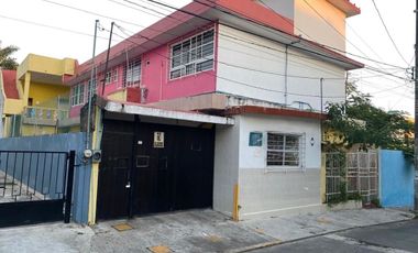 Casa en Venta que funcionaba como escuela, en zona centro.