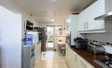 HERMOSA CASA REMODELADA 3HA 3BA 2EST 1BD