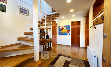 HERMOSA CASA REMODELADA 3HA 3BA 2EST 1BD
