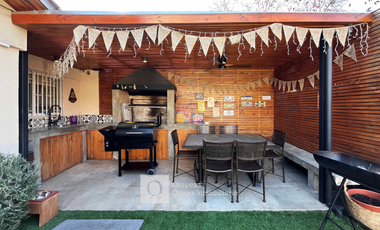 HERMOSA CASA REMODELADA 3HA 3BA 2EST 1BD