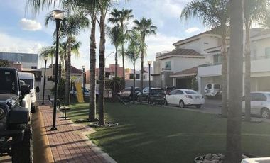CASA EN VENTA O RENTA EN  PRIVADA LOS PINOS, LA CAMPIÑA.