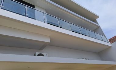 Rumah Mewah Nyaman di Lokasi Tenang dan Strategis - Jalan Asparaga