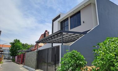 Rumah Mewah Nyaman di Lokasi Tenang dan Strategis - Jalan Asparaga