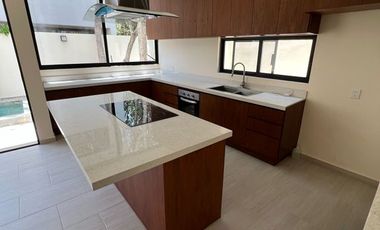 VILLA A LA VENTA 3 RECÁMARAS EN MAYAKOBA