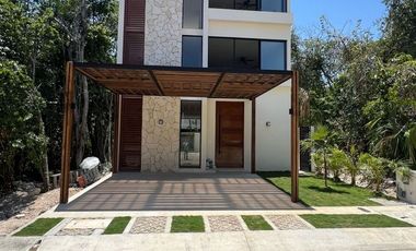 VILLA A LA VENTA 3 RECÁMARAS EN MAYAKOBA