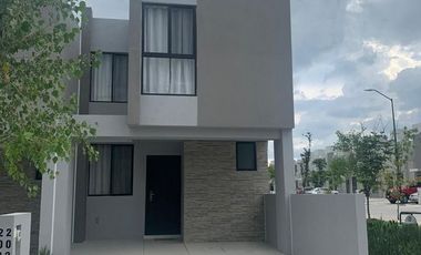 CASA NUEVA FRACCIONAMIENTO INTERLOMAS  EN ESQUINA