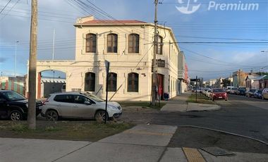 Casa en Venta en BOLIVIANA ESQUINA 21 DE MAYO