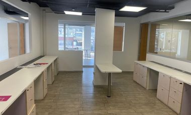 ARRIENDO Oficina habilitada de 697,70 m2, Metro Pedro de Valdivia