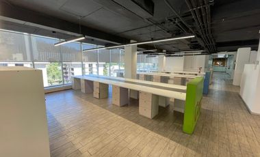 ARRIENDO Oficina habilitada de 697,70 m2, Metro Pedro de Valdivia