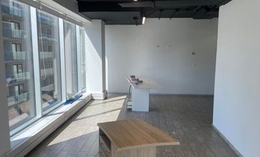 ARRIENDO Oficina habilitada de 697,70 m2, Metro Pedro de Valdivia
