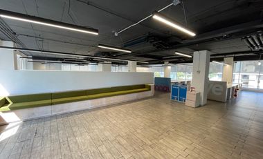 ARRIENDO Oficina habilitada de 697,70 m2, Metro Pedro de Valdivia