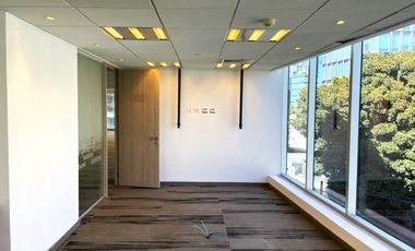ARRIENDO Oficina habilitada de 697,70 m2, Metro Pedro de Valdivia
