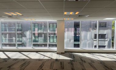 ARRIENDO Oficina habilitada de 697,70 m2, Metro Pedro de Valdivia