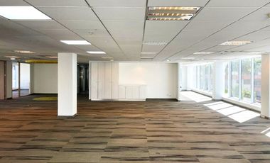 ARRIENDO Oficina habilitada de 697,70 m2, Metro Pedro de Valdivia