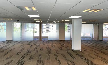 ARRIENDO Oficina habilitada de 697,70 m2, Metro Pedro de Valdivia