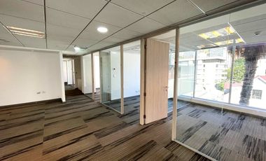 ARRIENDO Oficina habilitada de 697,70 m2, Metro Pedro de Valdivia